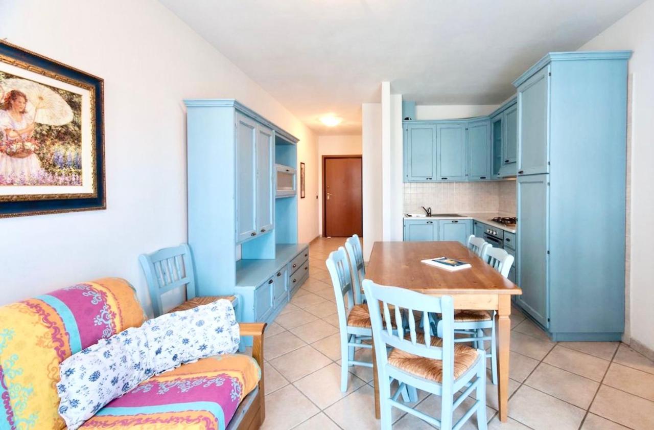 Isa-Apartments 4 Beds In Residence With Swimming-Pool In San Vincenzo, Just 600 Meters From The Sea Екстериор снимка